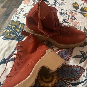 Sorel Rust Lace-Up Boots